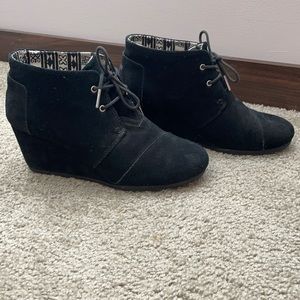 Toms Kala Wedge Booties